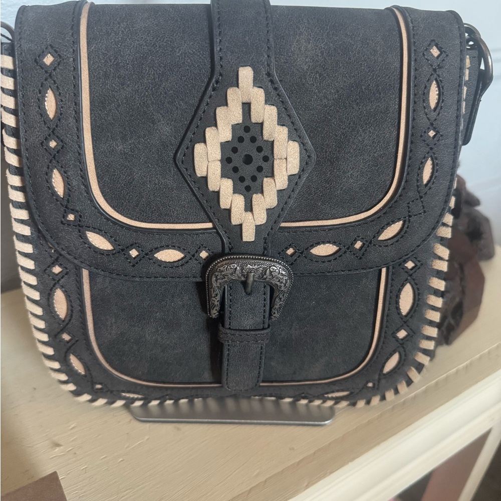 Stylish Black and Tan Women's Leather Bag